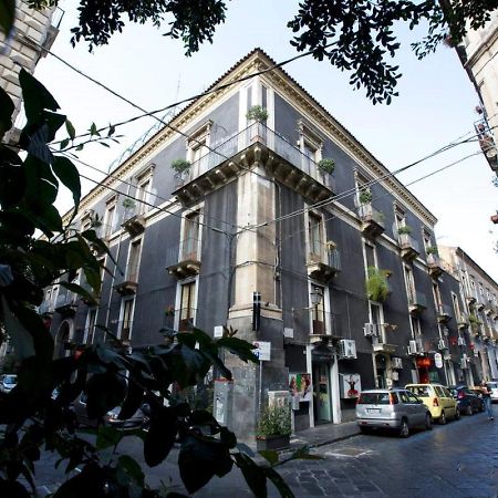 The House Apartment Catania Luaran gambar