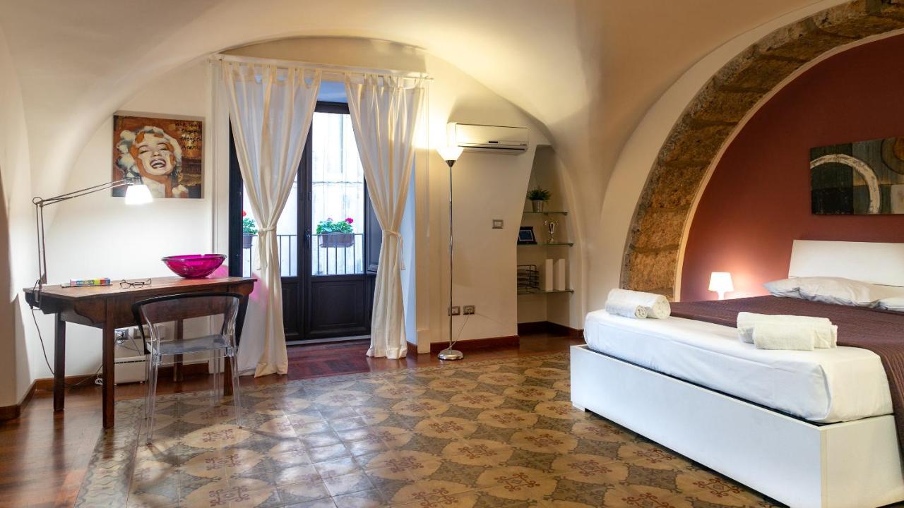 The House Apartment Catania Luaran gambar