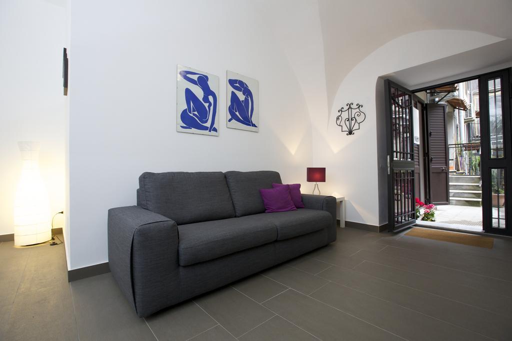 The House Apartment Catania Bilik gambar