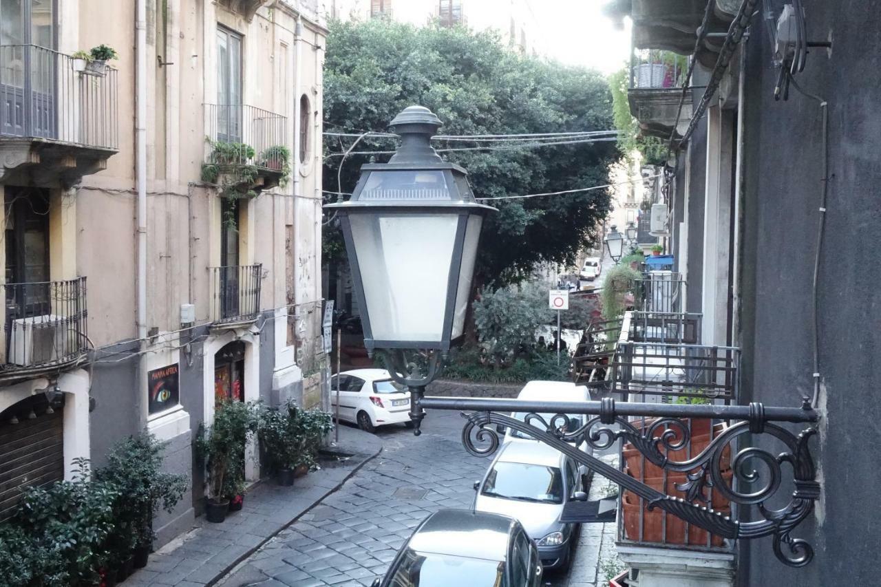 The House Apartment Catania Luaran gambar