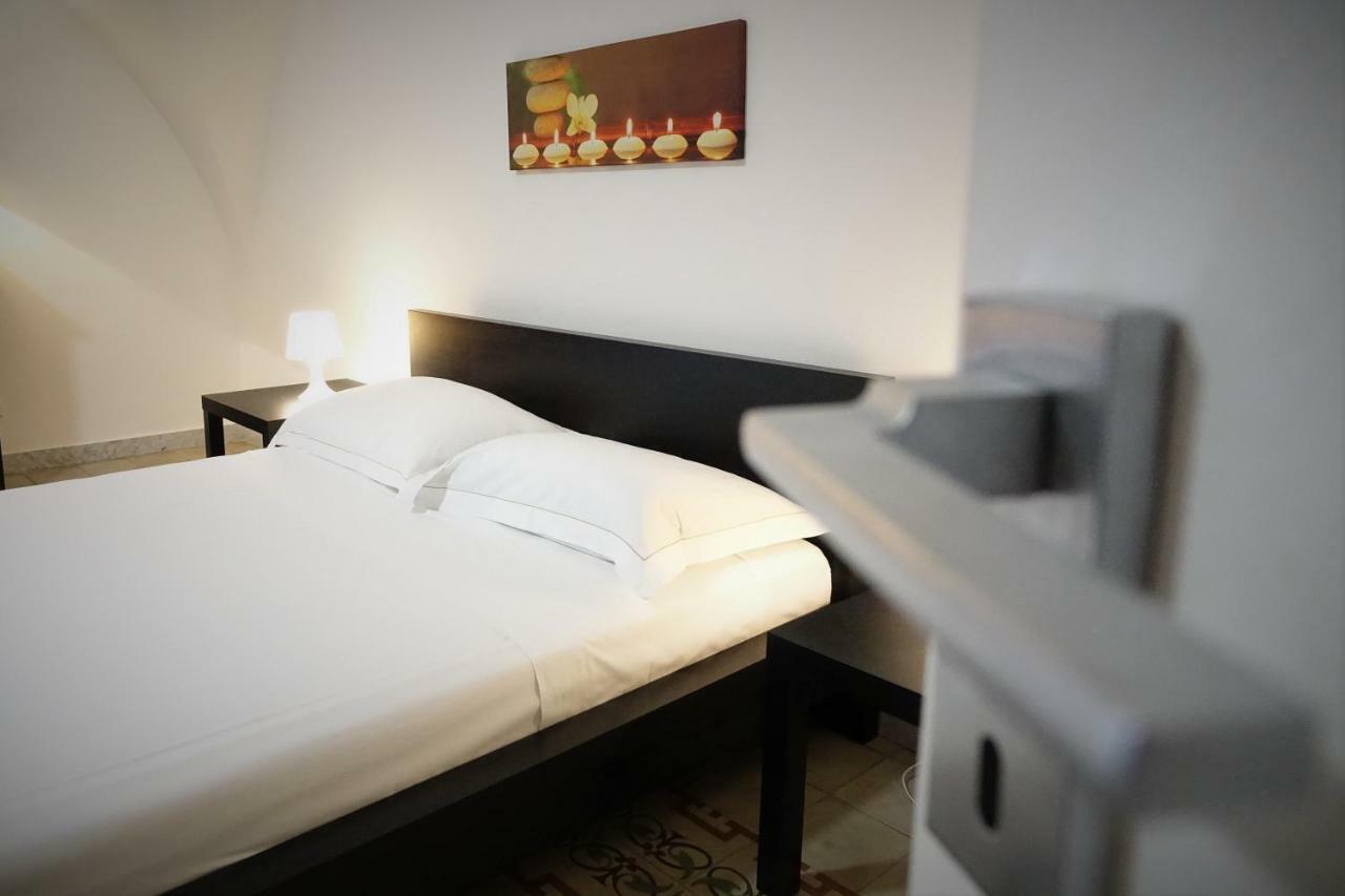 The House Apartment Catania Luaran gambar