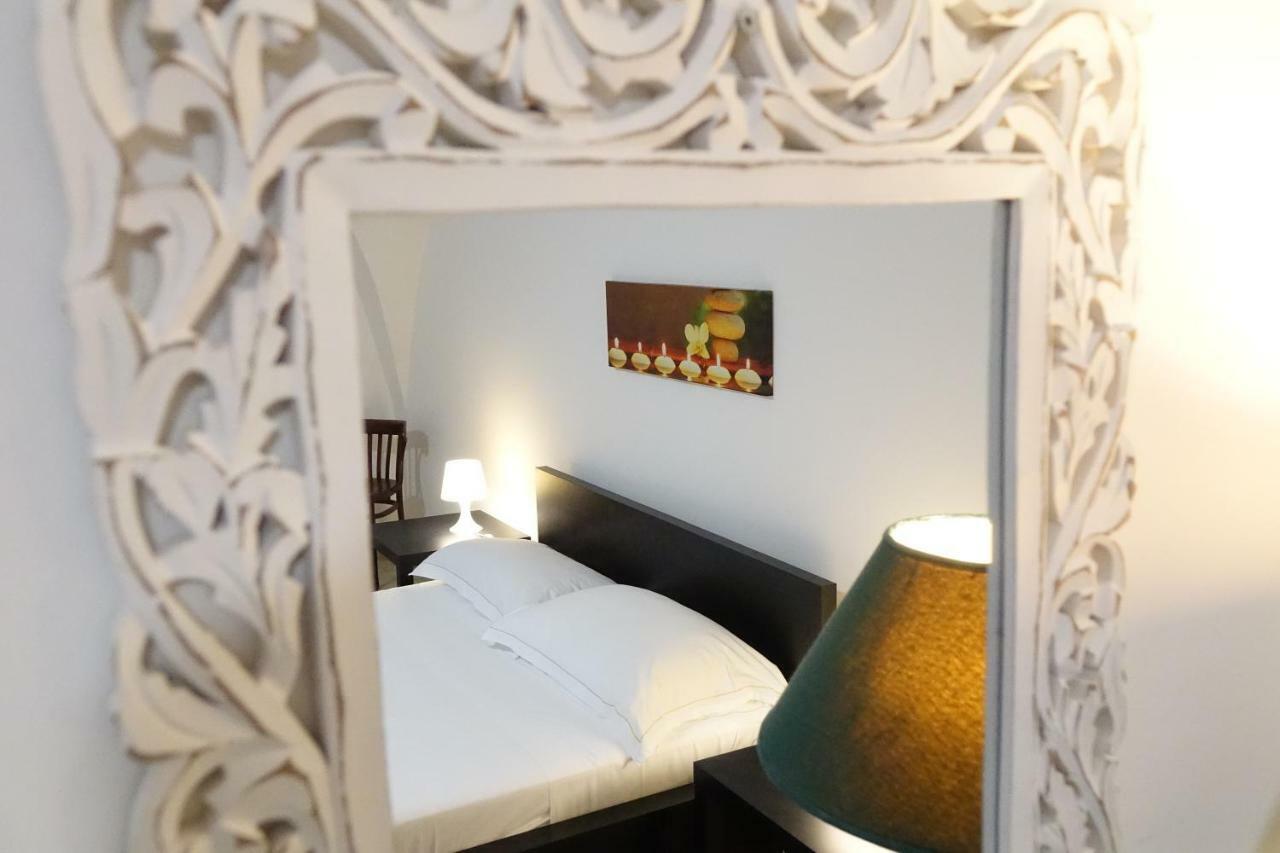 The House Apartment Catania Luaran gambar